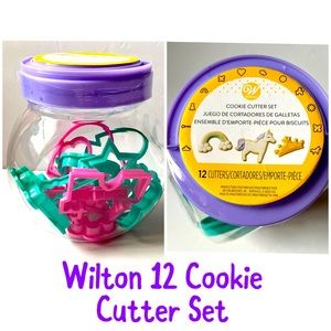 ⭐️ NEW Wilton 12pc Cookie Cutter Set (Princess Themed)